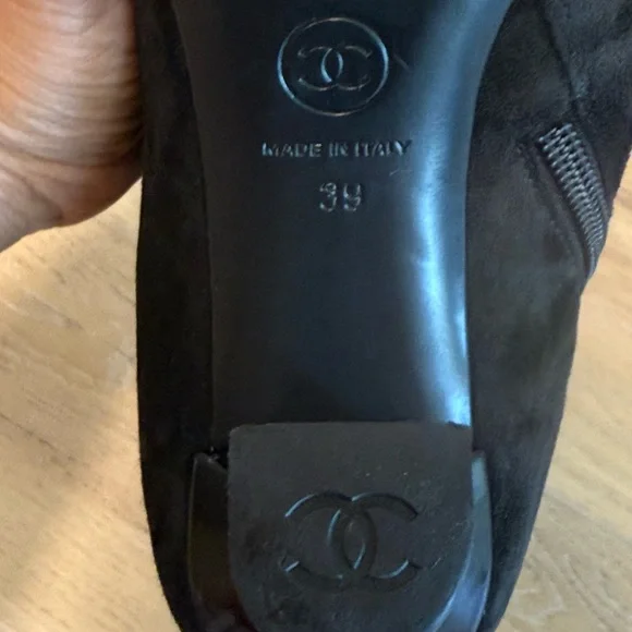 SOLD 🎊Chanel Black Suede Comet star boots - Picture 7 of 9